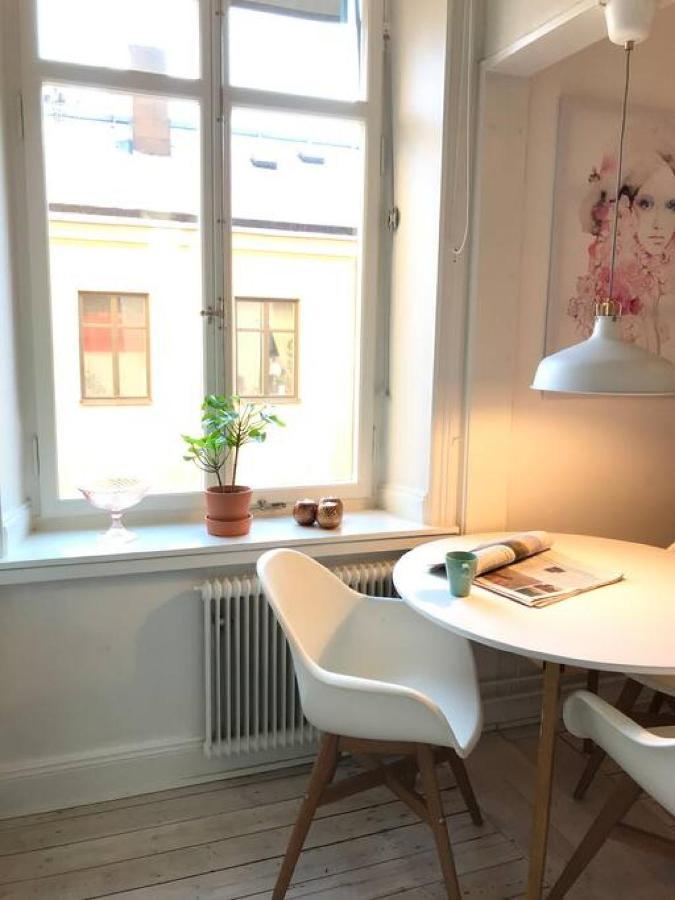 Bohemian And Light One Room Apartment In Sofo 31Sqm Стокхолм Екстериор снимка