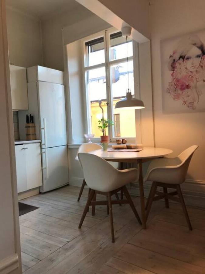 Bohemian And Light One Room Apartment In Sofo 31Sqm Стокхолм Екстериор снимка
